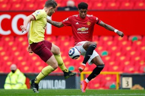 加时末段曼联调整名单以备欧超杯；更衣室发声环节打磨；管理层满意；球探报告显示潜力的简单介绍-球速网站